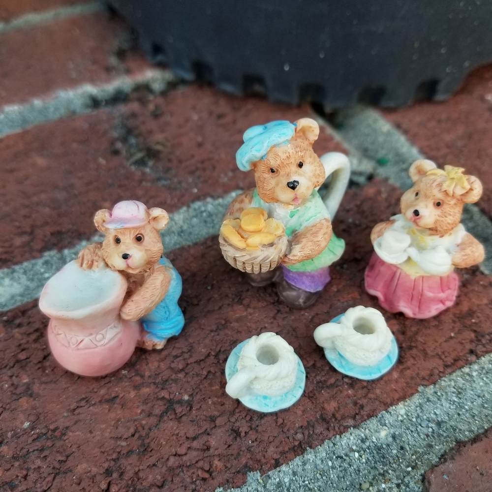 Miniature ceramic Bears With Coffe Cups